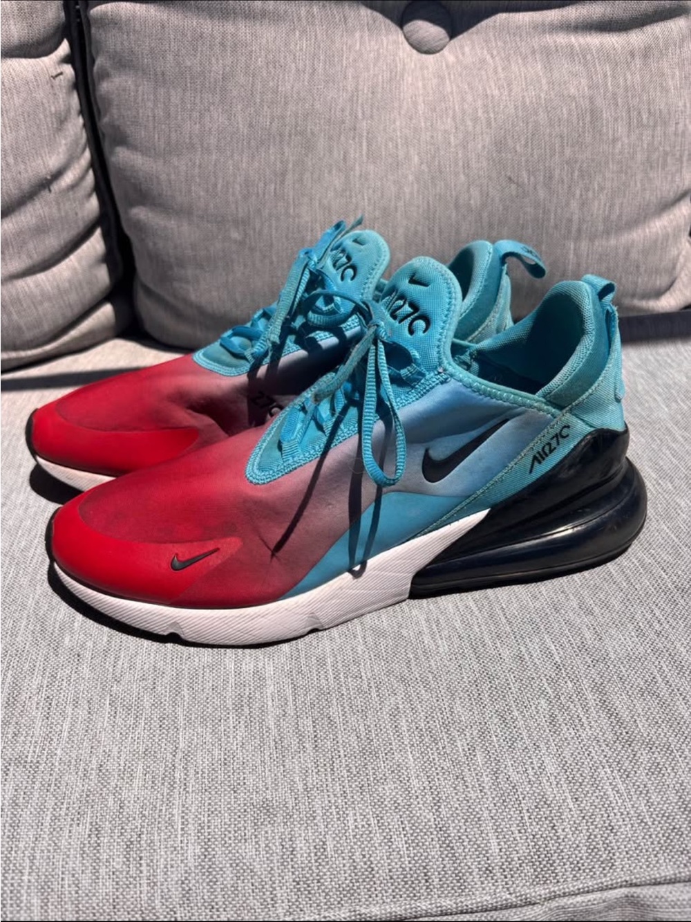 Nike Air Max 270 Ombre Gradient Red and Blue Sneakers Mens Size 11
